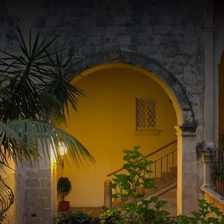 Palazzo Sambiasi Bed & Breakfast