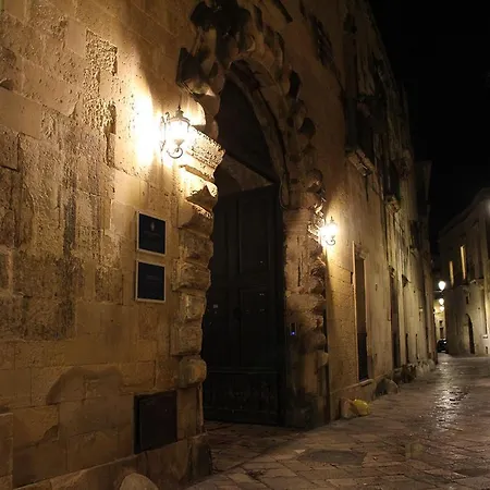 Palazzo Sambiasi B&B 레체