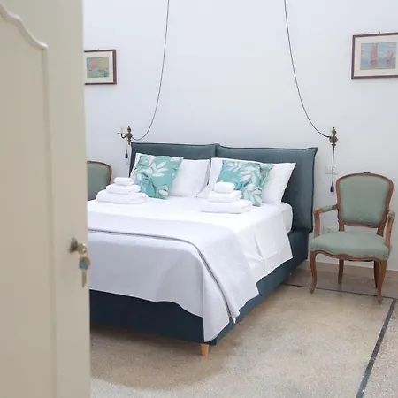 Palazzo Sambiasi Bed & Breakfast