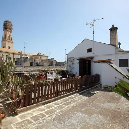 Palazzo Sambiasi Bed & Breakfast 3*