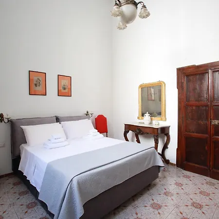 Palazzo Sambiasi 3*