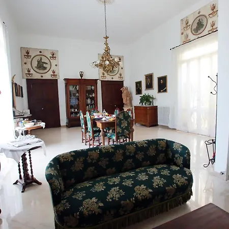 Palazzo Sambiasi Lecce