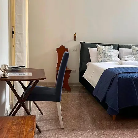 Palazzo Sambiasi Bed & Breakfast