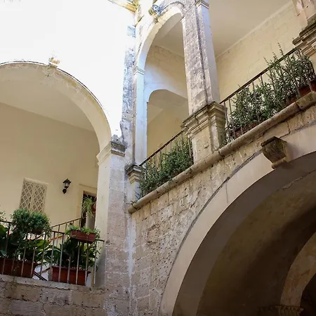 فندق مبيت وإفطار Palazzo Sambiasi 4*