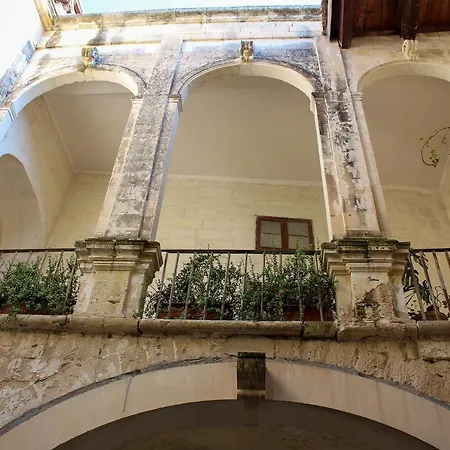 Palazzo Sambiasi 4*