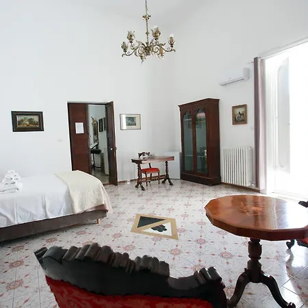 Palazzo Sambiasi