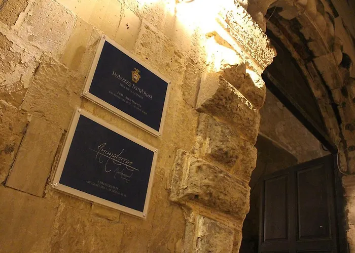 Palazzo Sambiasi ليتشي